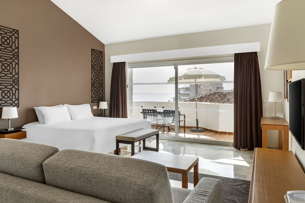 Sahara Sunset — Hotel rooms in Benalmadena, Andalusia