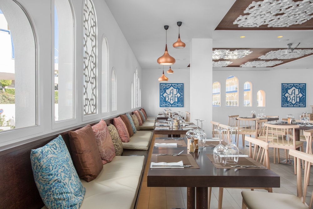 Sahara Sunset — Restaurant & bars in Benalmadena, Andalusia