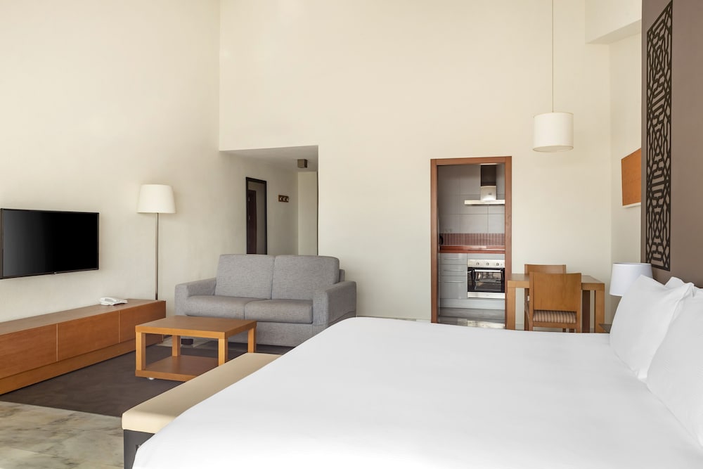 Sahara Sunset — Hotel rooms in Benalmadena, Andalusia