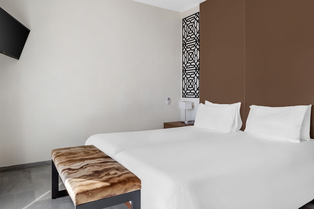 Sahara Sunset — Hotel rooms in Benalmadena, Andalusia