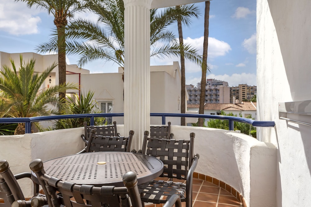 Sahara Sunset — Hotel rooms in Benalmadena, Andalusia