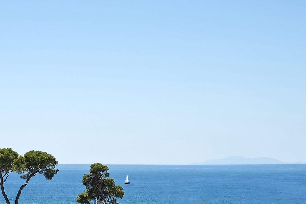 Hotel Salou Beach Rentalmar — Attractions in the area in Salou, Catalonia