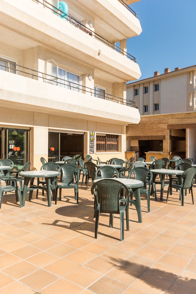 Hotel Salou Beach Rentalmar — Restaurant & bars in Salou, Catalonia