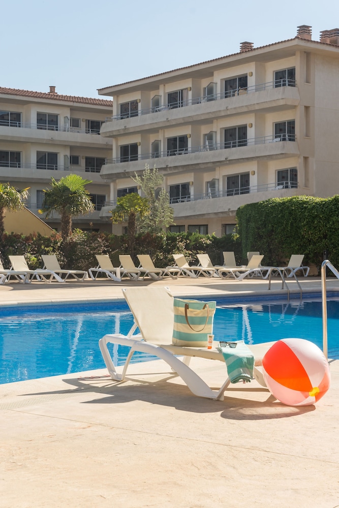 Hotel Salou Beach Rentalmar — Swimming pool in Salou, Catalonia