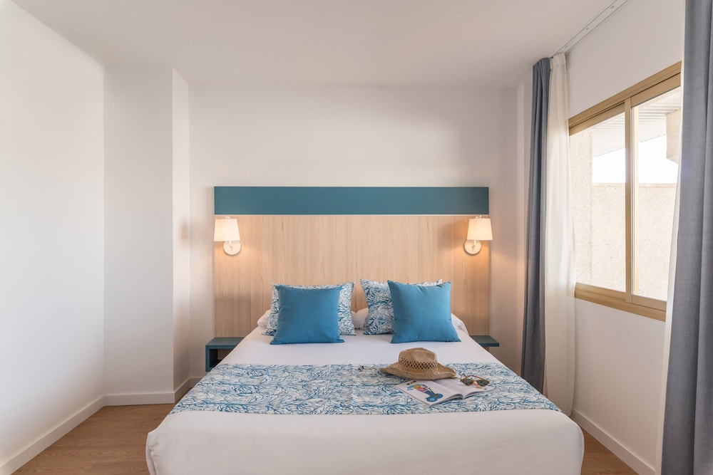 Hotel Salou Beach Rentalmar — Hotel rooms in Salou, Catalonia