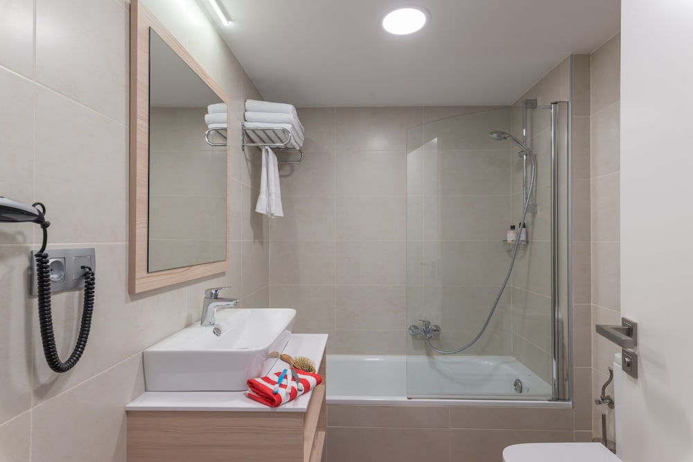 Hotel Salou Beach Rentalmar — Hotel rooms in Salou, Catalonia