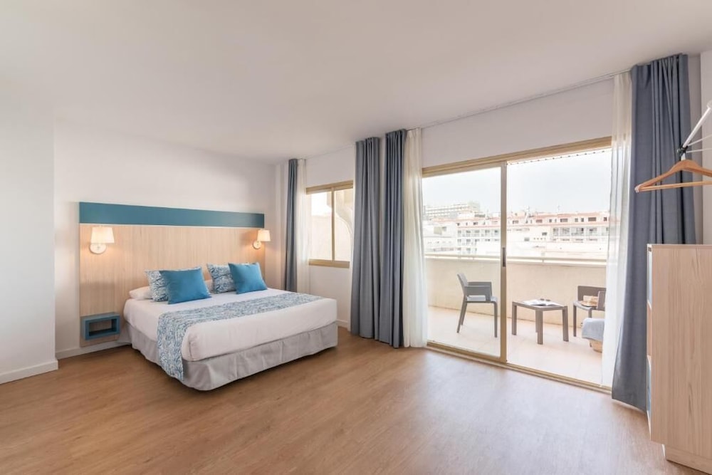 Hotel Salou Beach Rentalmar — Hotel rooms in Salou, Catalonia