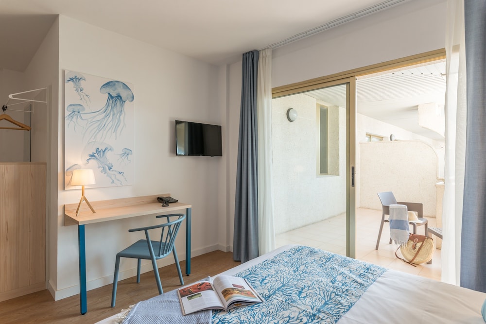 Hotel Salou Beach Rentalmar — Hotel rooms in Salou, Catalonia