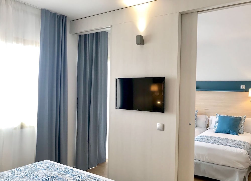 Hotel Salou Beach Rentalmar — Hotel rooms in Salou, Catalonia
