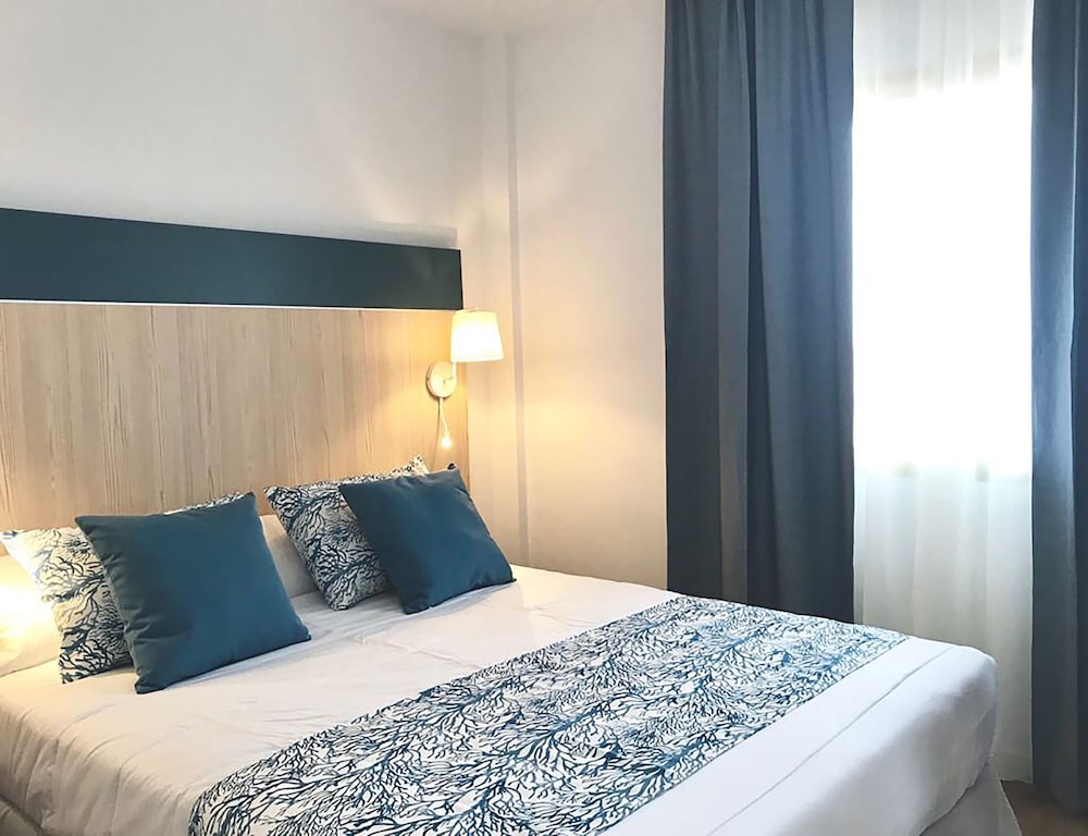 Hotel Salou Beach Rentalmar — Hotel rooms in Salou, Catalonia