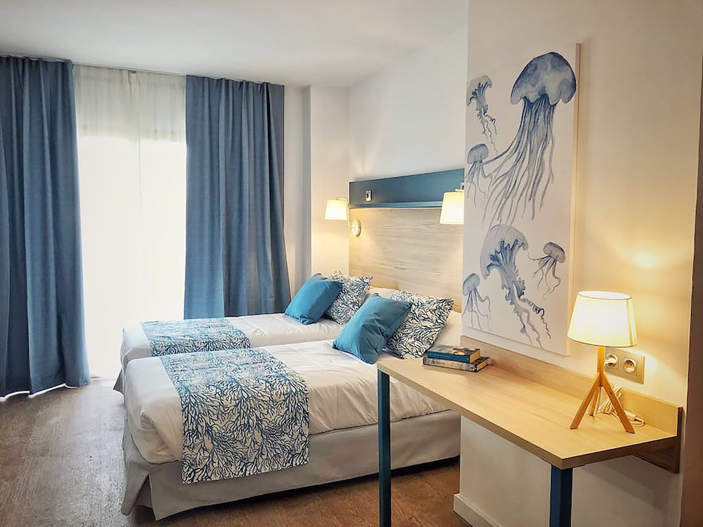 Hotel Salou Beach Rentalmar — Hotel rooms in Salou, Catalonia