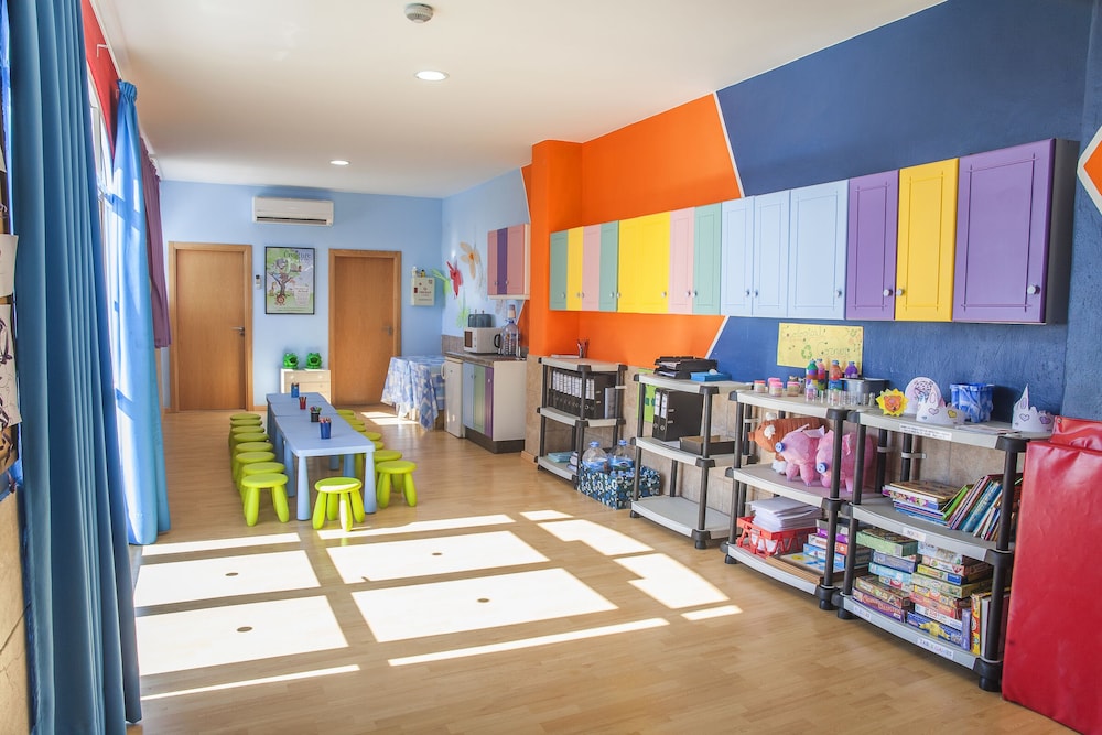 Santa Barbara Golf And Ocean Club — Attractions for children in Golf Del Sur, Canary Islands