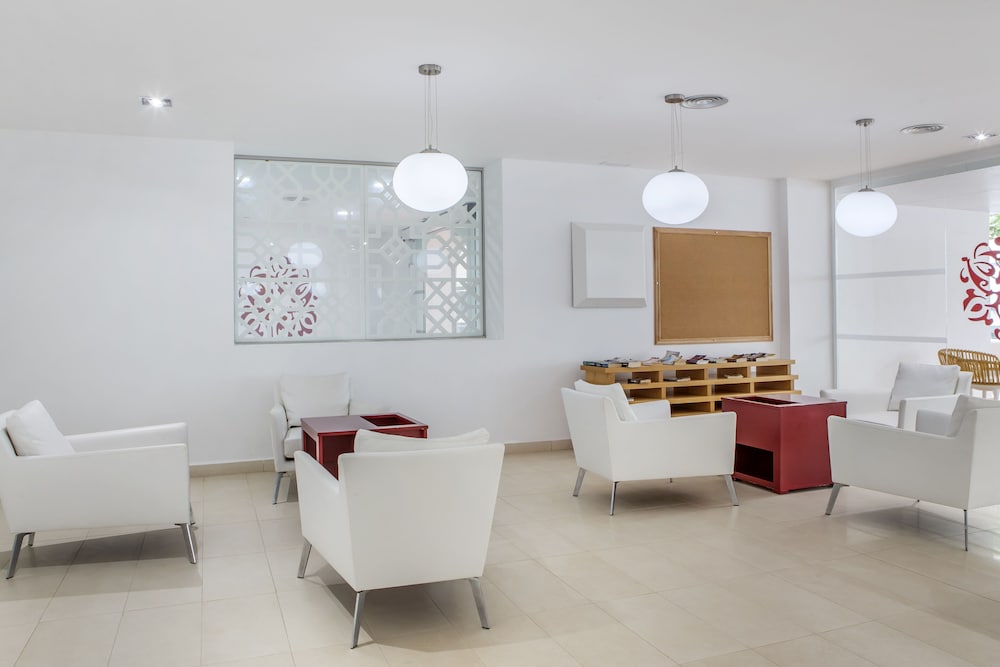 Santa Barbara Golf And Ocean Club — Hotel building in Golf Del Sur, Canary Islands