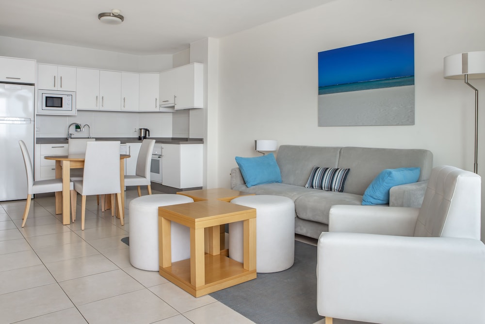 Santa Barbara Golf And Ocean Club — Hotel rooms in Golf Del Sur, Canary Islands
