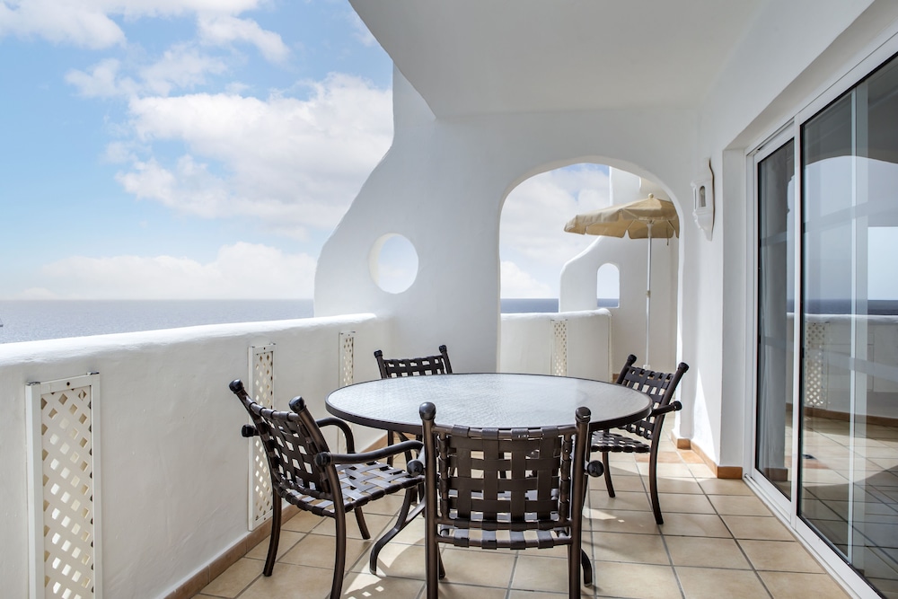 Santa Barbara Golf And Ocean Club — Hotel building in Golf Del Sur, Canary Islands
