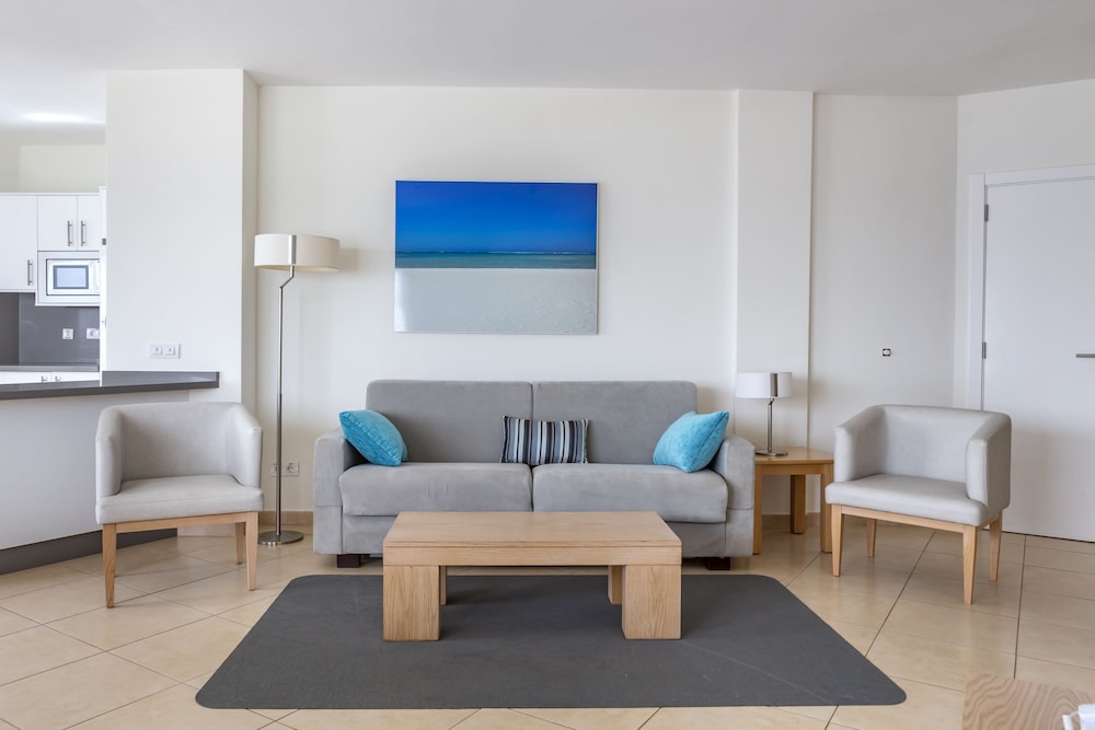 Santa Barbara Golf And Ocean Club — Hotel rooms in Golf Del Sur, Canary Islands