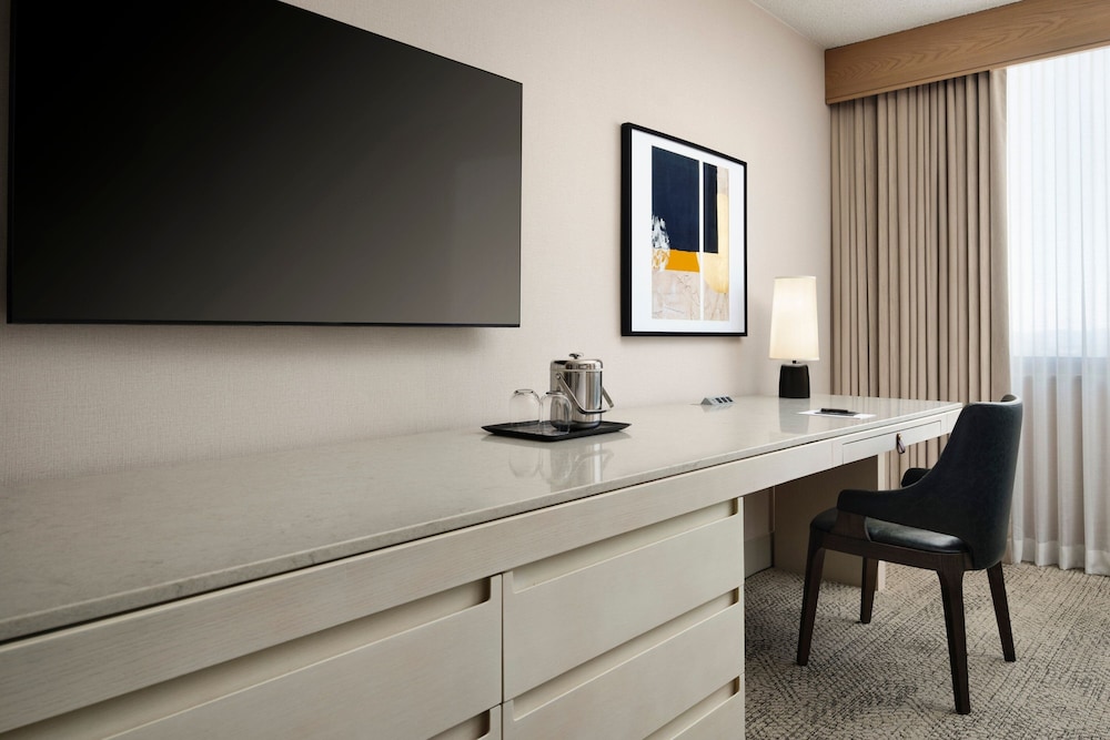 Sheraton Grand Nashville Downtown — Hotel rooms in Nashville, Tennessee