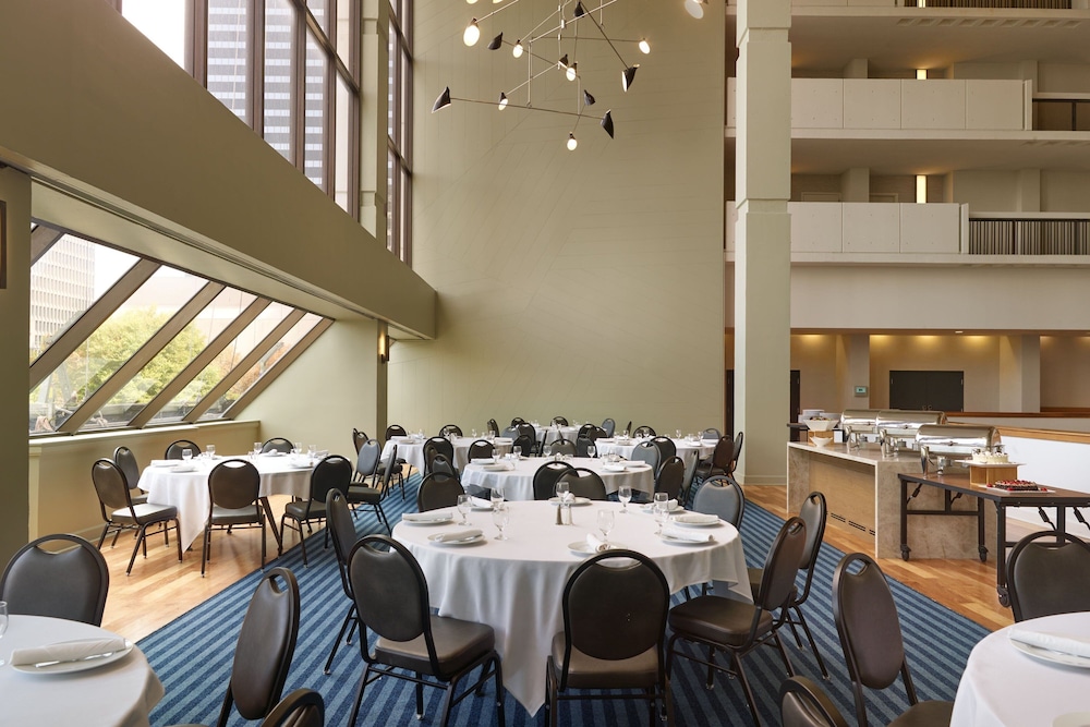 Sheraton Grand Nashville Downtown — Restaurant & bars in Nashville, Tennessee