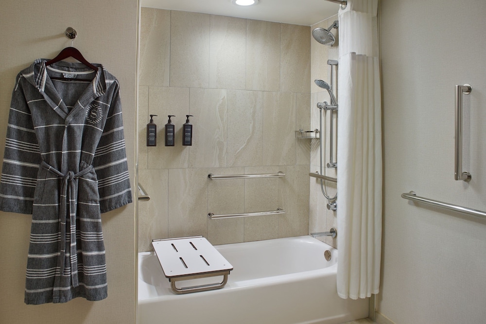 Sheraton Grand Nashville Downtown — Hotel rooms in Nashville, Tennessee