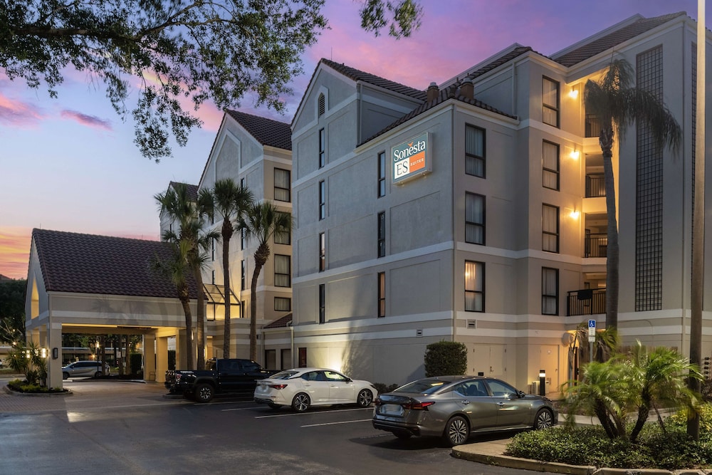 Sonesta ES Suites Orlando - International Drive — Hotel building in Orlando, Florida