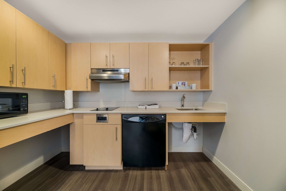 Sonesta ES Suites Orlando - International Drive — Hotel rooms in Orlando, Florida