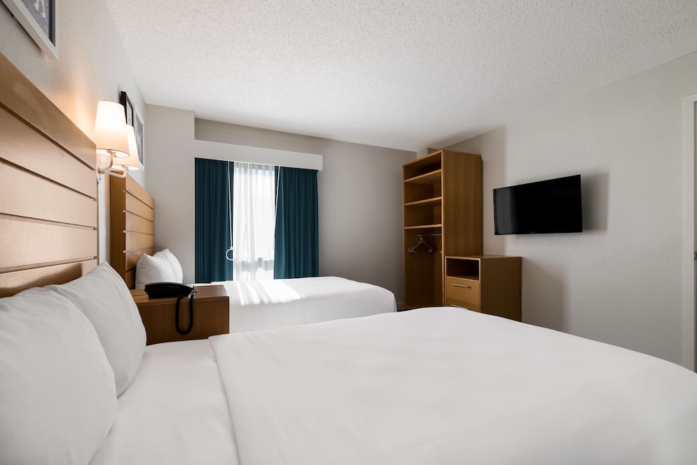 Sonesta ES Suites Orlando - International Drive — Hotel rooms in Orlando, Florida