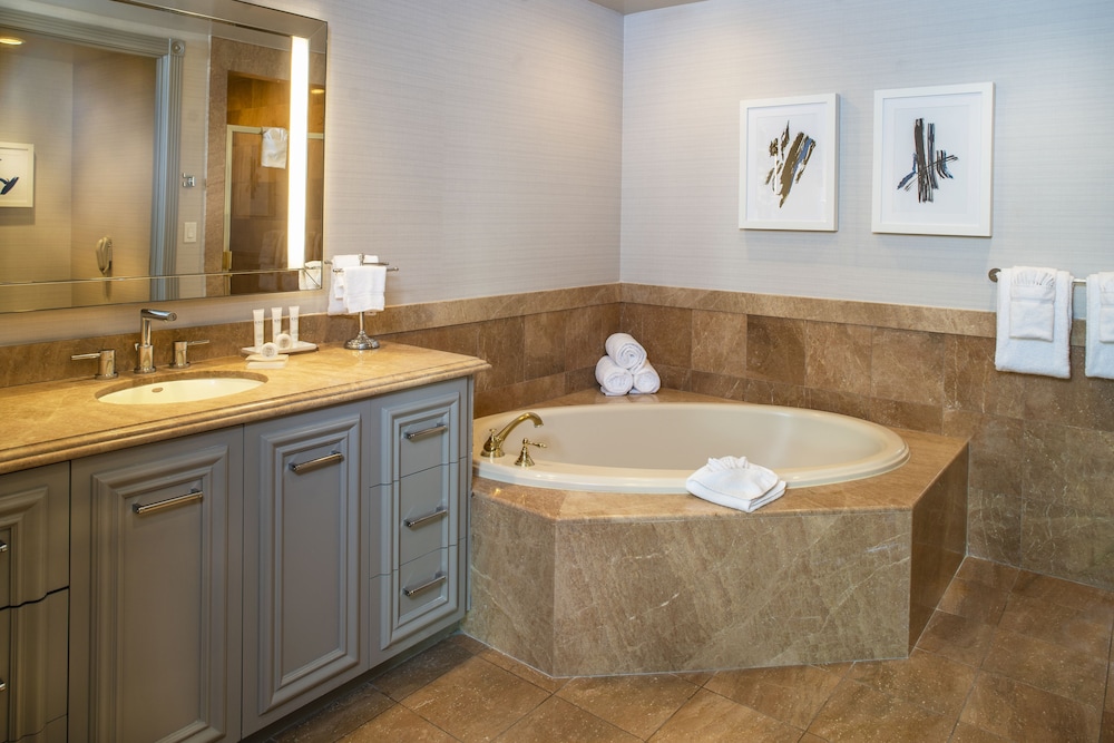 Suncoast Hotel and Casino — Hotel rooms in Las Vegas, Nevada
