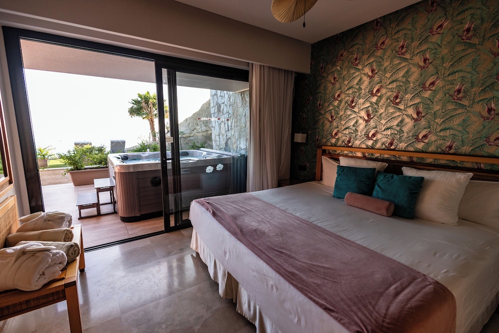 Serenity Amadores — Hotel rooms in Puerto Rico, Canary Islands