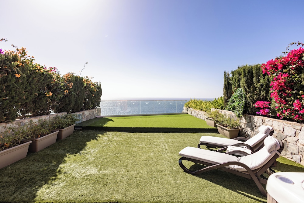 Serenity Amadores — Sports & recreation in Puerto Rico, Canary Islands
