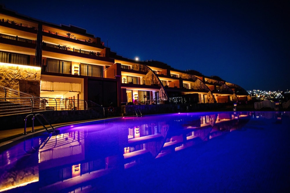Serenity Amadores — Hotel building in Puerto Rico, Canary Islands