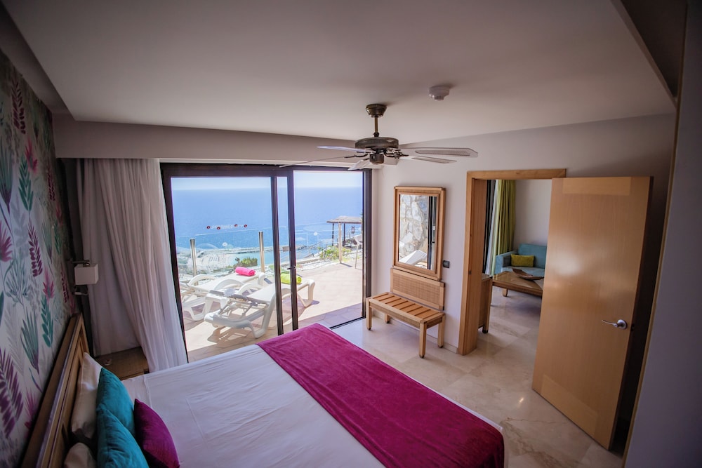 Serenity Amadores — Hotel rooms in Puerto Rico, Canary Islands