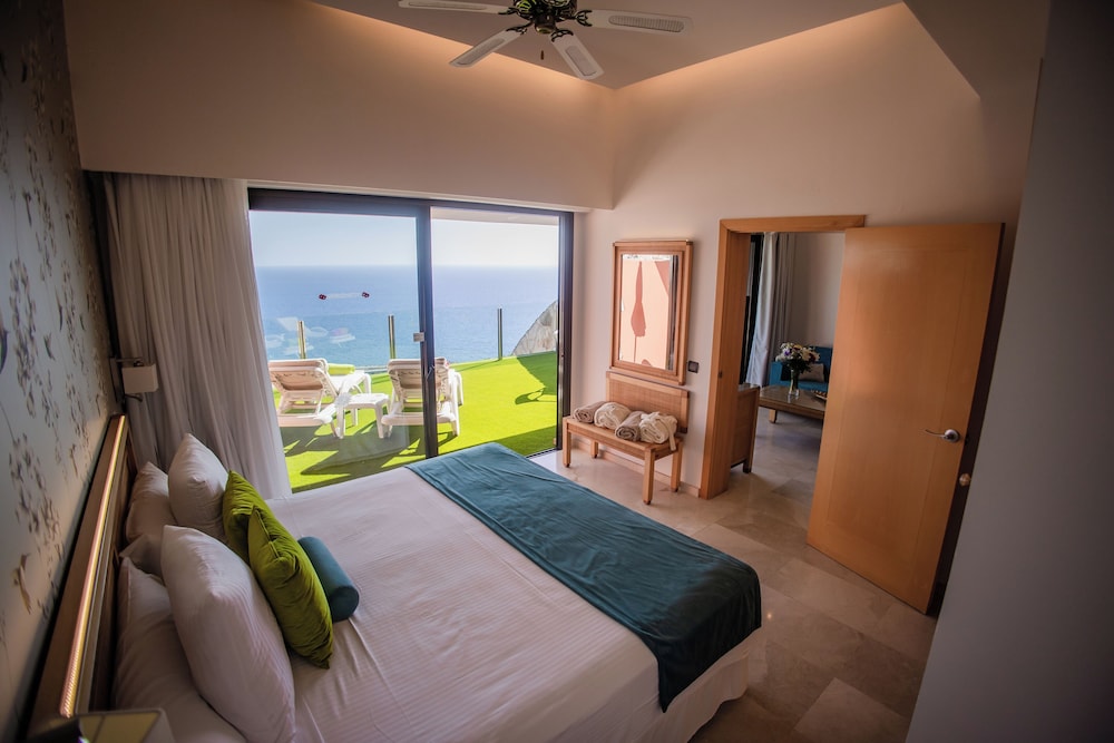 Serenity Amadores — Hotel rooms in Puerto Rico, Canary Islands