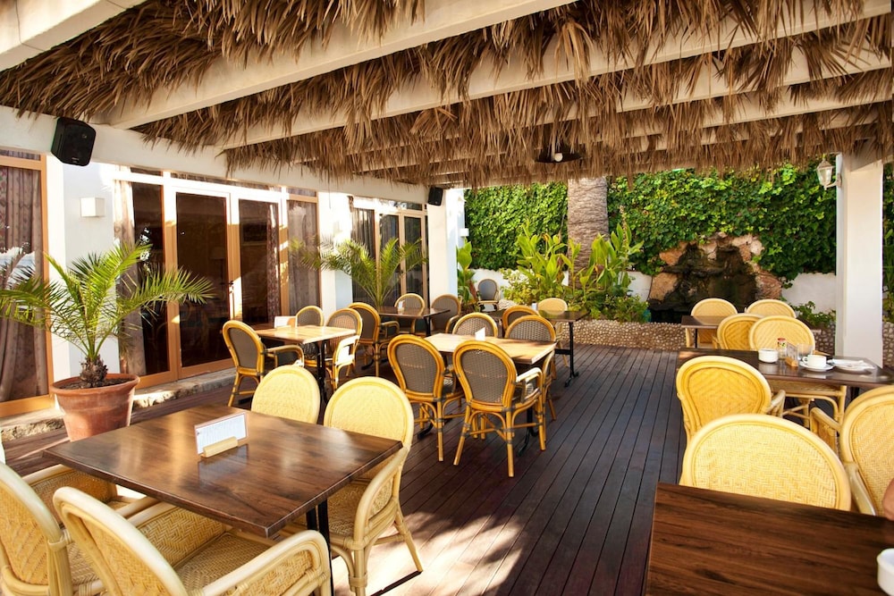 Hotel Ses Figueres — Restaurant & bars in Ibiza Town, Balearic Islands