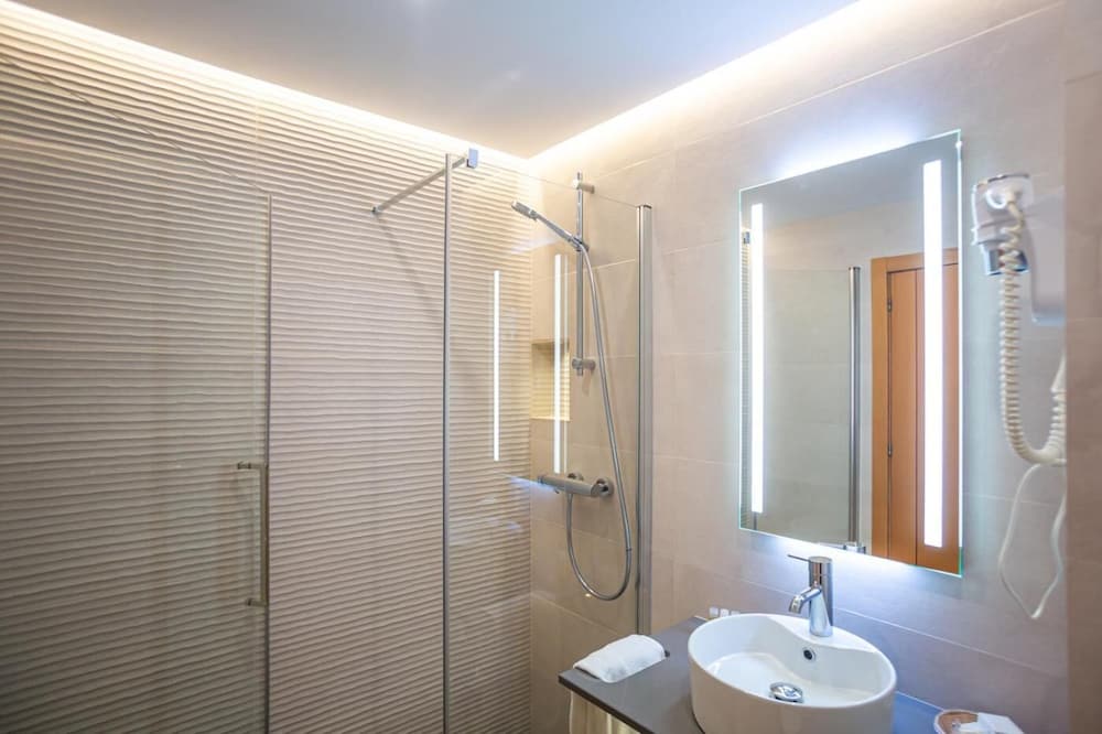 Hotel Ses Figueres — Hotel rooms in Ibiza Town, Balearic Islands