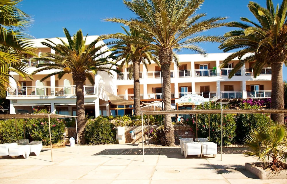 Hotel Ses Figueres — Hotel building in Ibiza Town, Balearic Islands