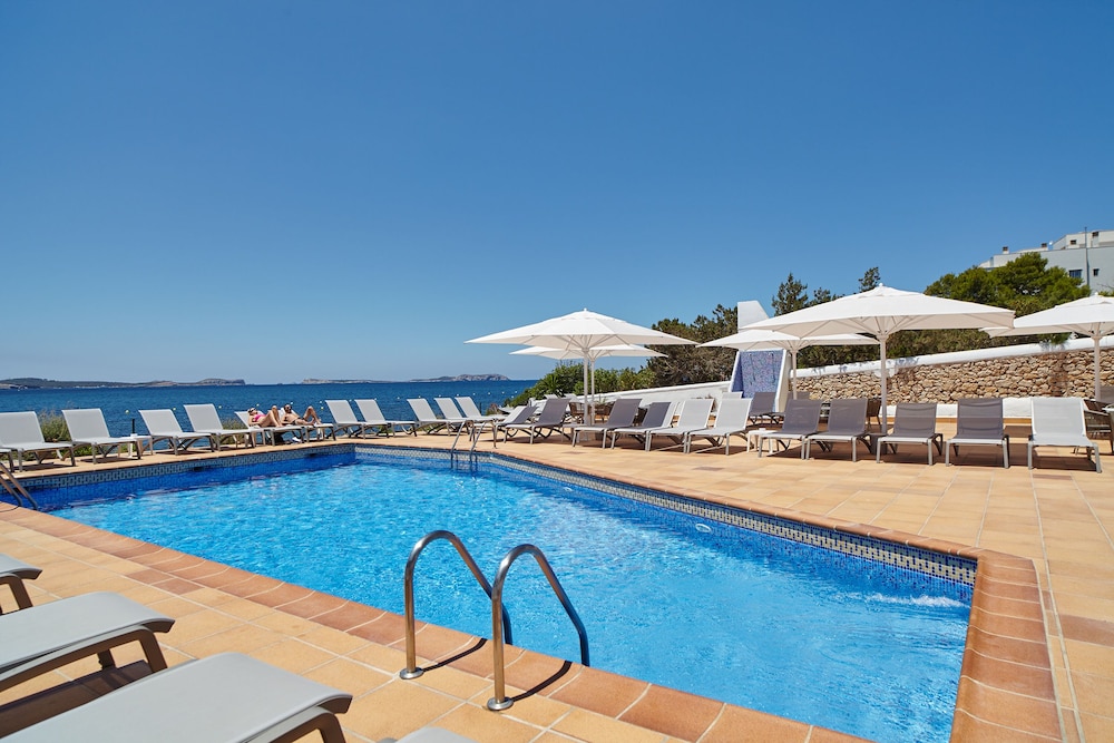 Sol Bahia Ibiza Suites — Main photo in San Antonio, Balearic Islands