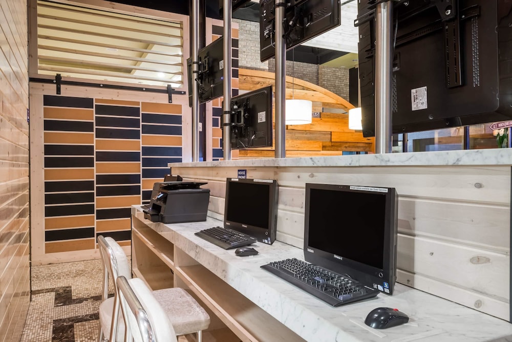 TRYP by Wyndham New York City Times Square / Midtown — Hotel building in New York City, New York State