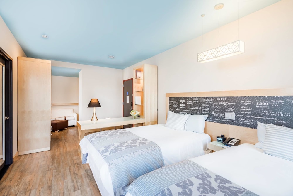 TRYP by Wyndham New York City Times Square / Midtown — Hotel rooms in New York City, New York State