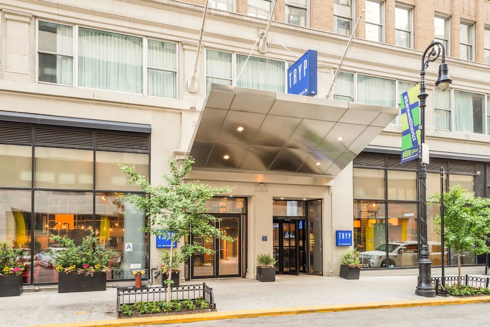 TRYP by Wyndham New York City Times Square / Midtown — Hotel building in New York City, New York State