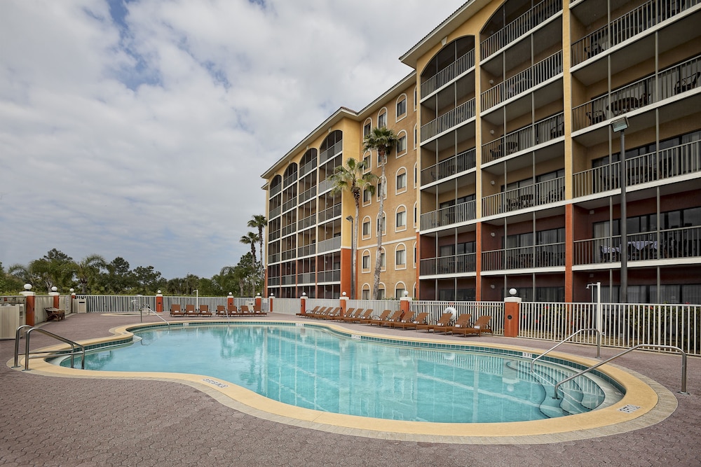 Westgate Towers Resort — Swimming pool in Kissimmee, Florida