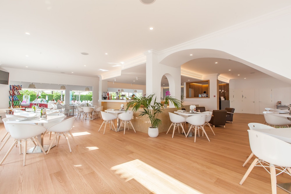 A10 Solecito Apartamentos — Restaurant & bars in Alcudia, Balearic Islands