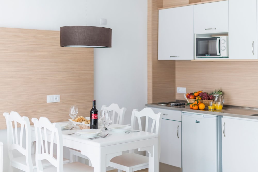 A10 Solecito Apartamentos — Hotel rooms in Alcudia, Balearic Islands