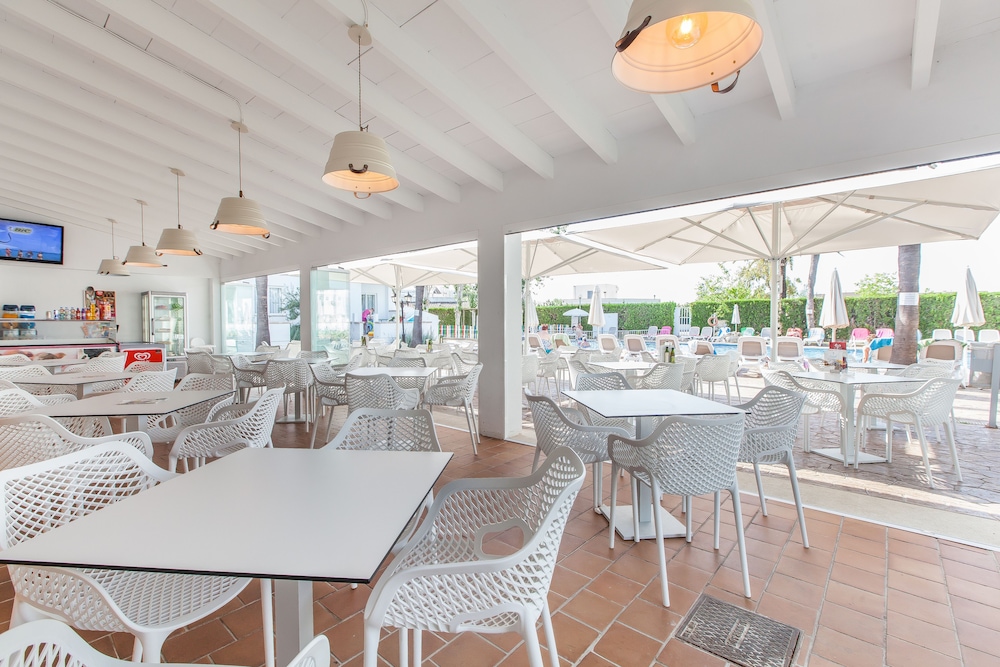 A10 Solecito Apartamentos — Restaurant & bars in Alcudia, Balearic Islands