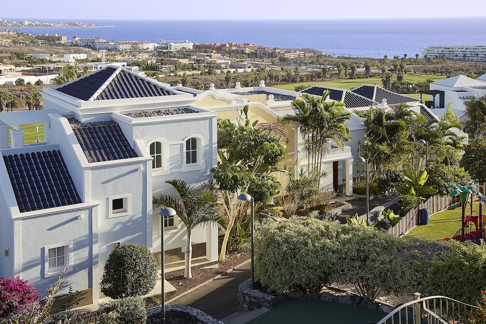 Hotel Suite Villa María — Hotel building in Costa Adeje, Canary Islands