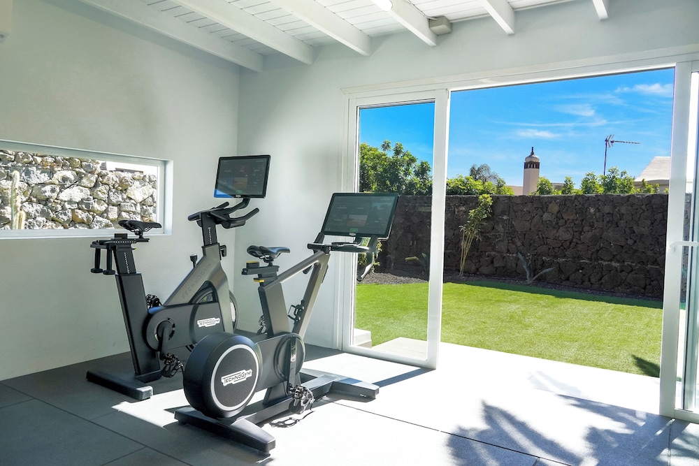Villas Alondra — Facilities in Puerto del Carmen, Canary Islands