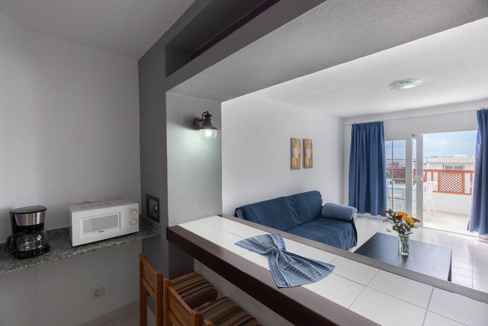 Vista Mar - SELECT ADULTS (+16) — Hotel rooms in Puerto del Carmen, Canary Islands