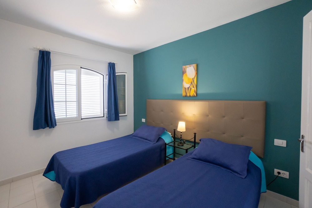 Vista Mar - SELECT ADULTS (+16) — Hotel rooms in Puerto del Carmen, Canary Islands