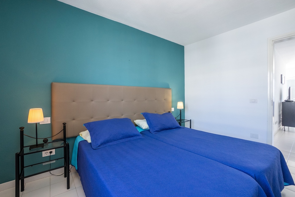 Vista Mar - SELECT ADULTS (+16) — Hotel rooms in Puerto del Carmen, Canary Islands