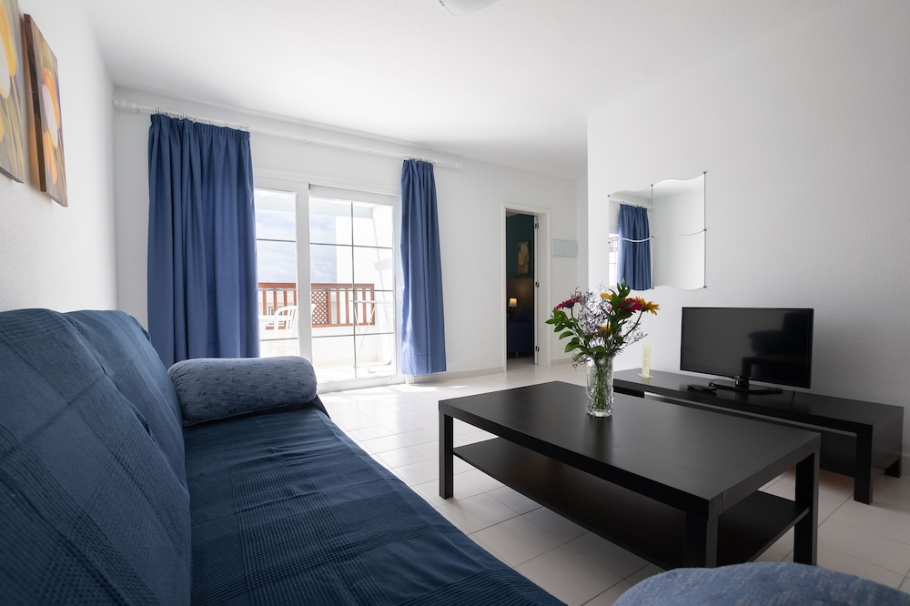 Vista Mar - SELECT ADULTS (+16) — Hotel rooms in Puerto del Carmen, Canary Islands