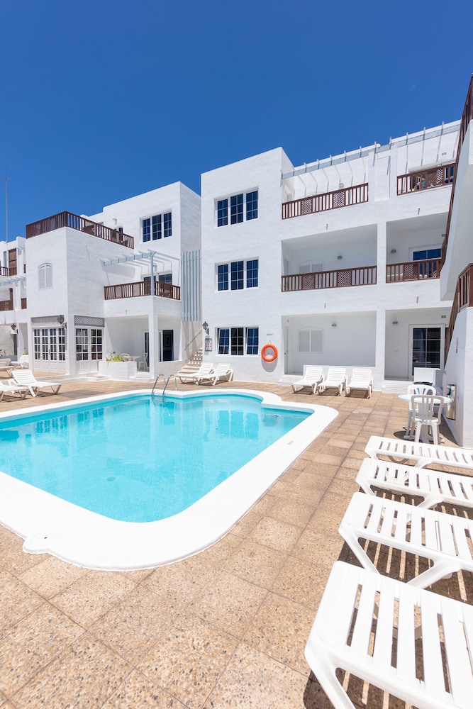Vista Mar - SELECT ADULTS (+16) — Swimming pool in Puerto del Carmen, Canary Islands